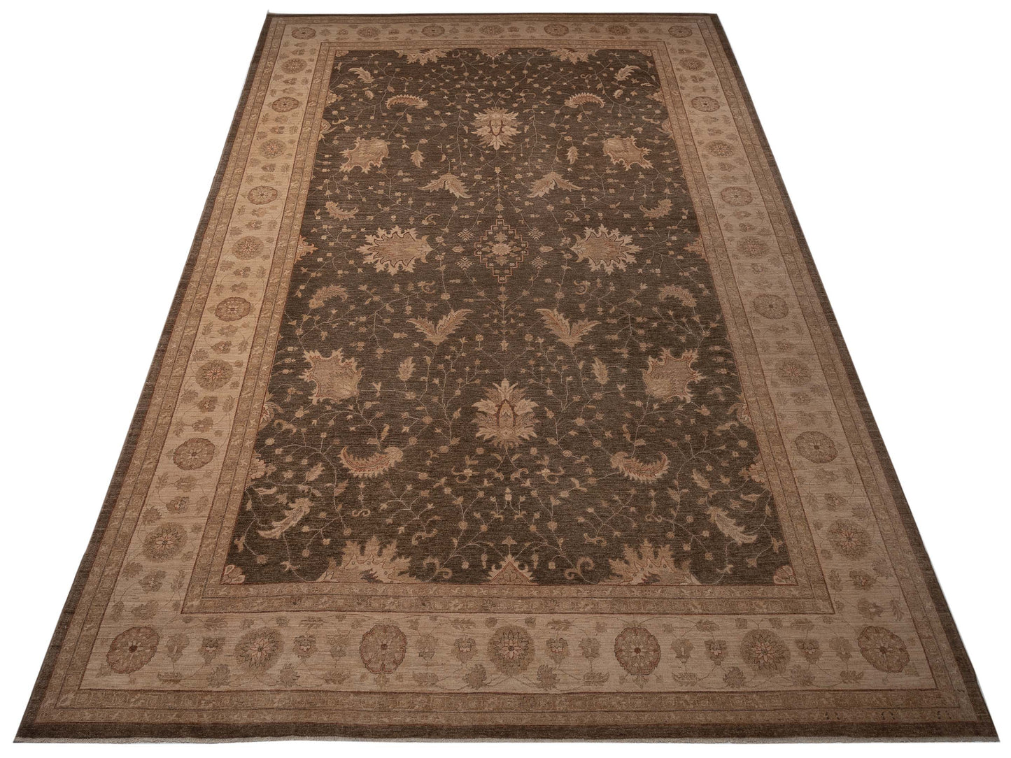 Pasha Sultan 104273 Green Ivory Traditional Hand Knotted Rug