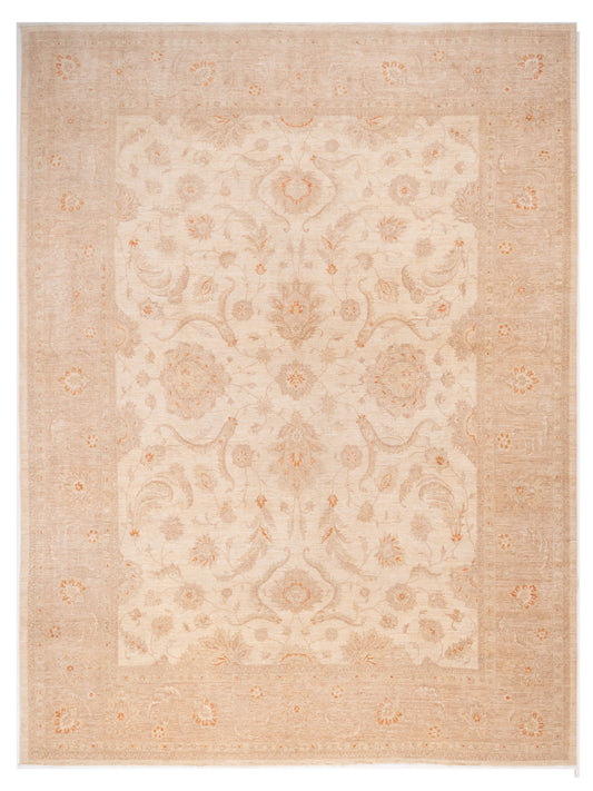 Pasha Sultan 113628 Ivory Traditional Hand Knotted Rug