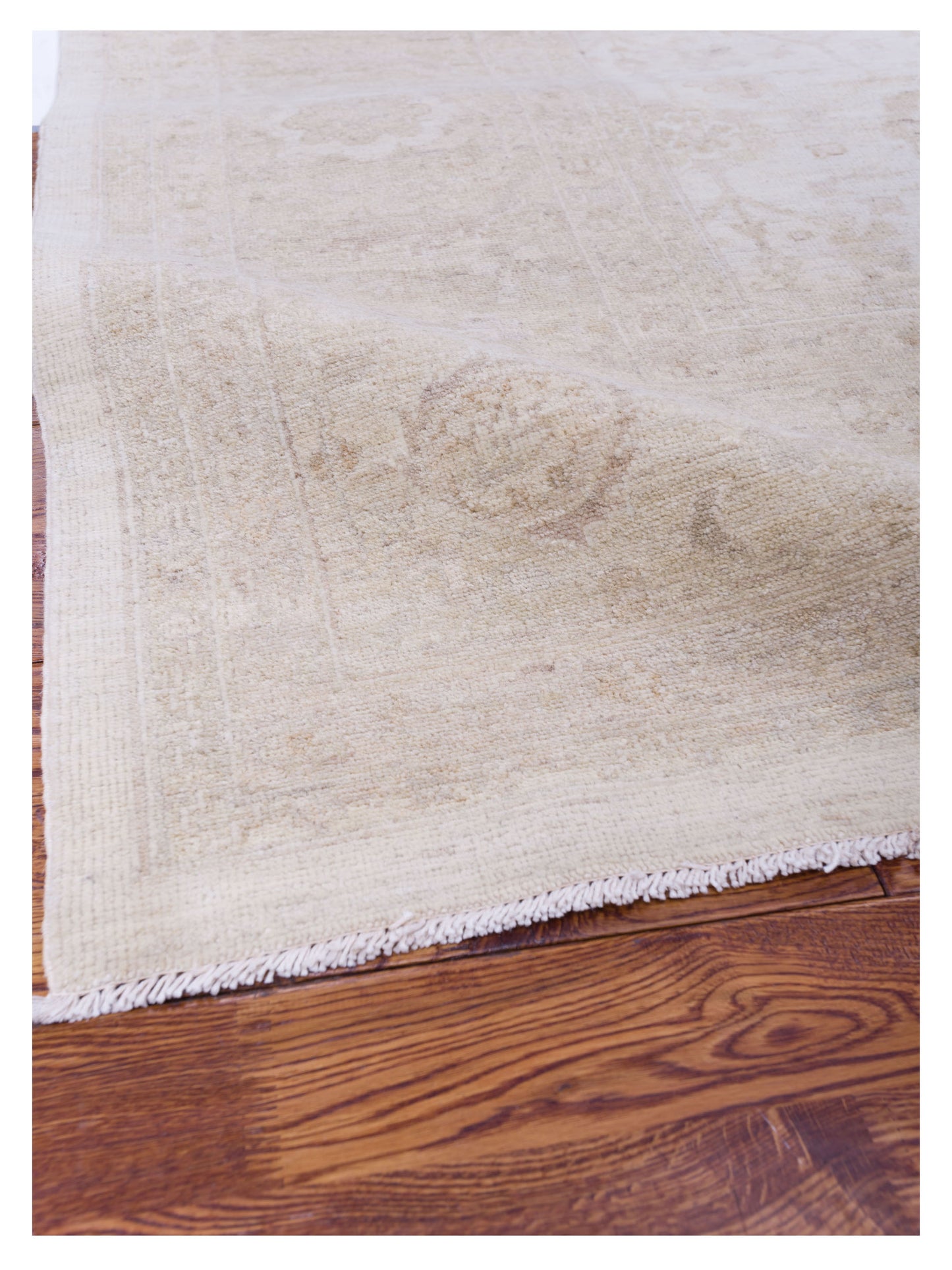 Nomad Laila 115283 Ivory Gold Transitional Hand Knotted Rug