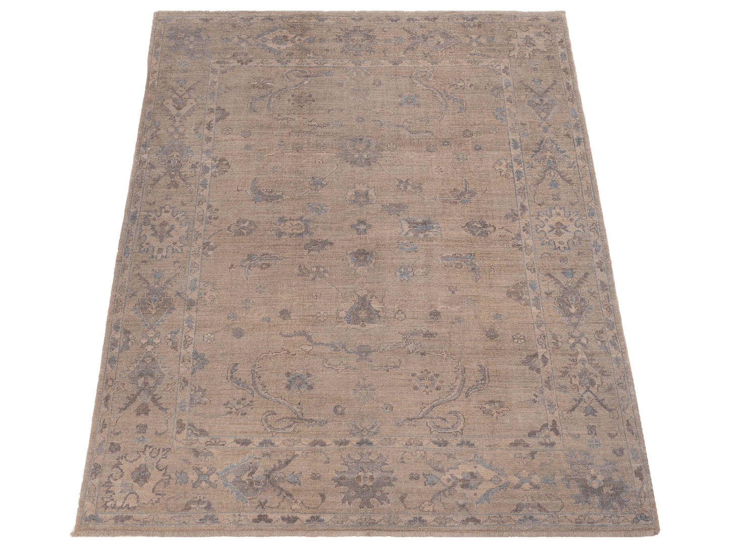 Authentic Angora Oushak Bade Silver Silver Traditional Hand Knotted Rug